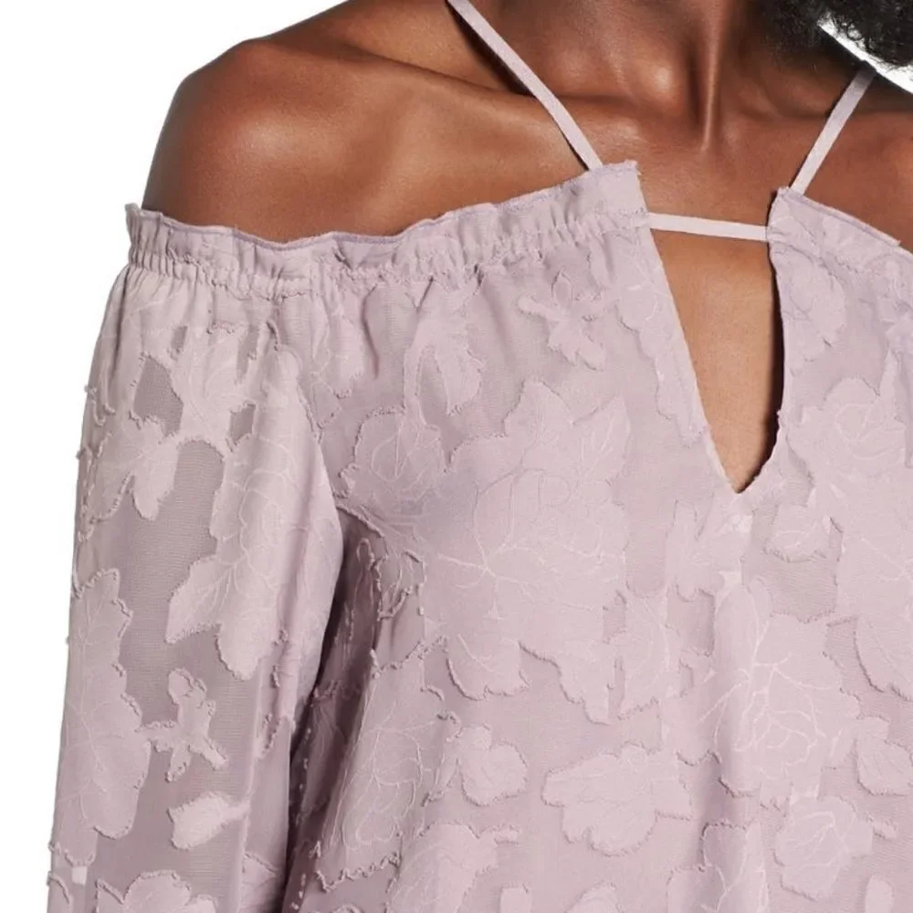 Leith Off the Shoulder Appliqué Blouse - Picture 2 of 6